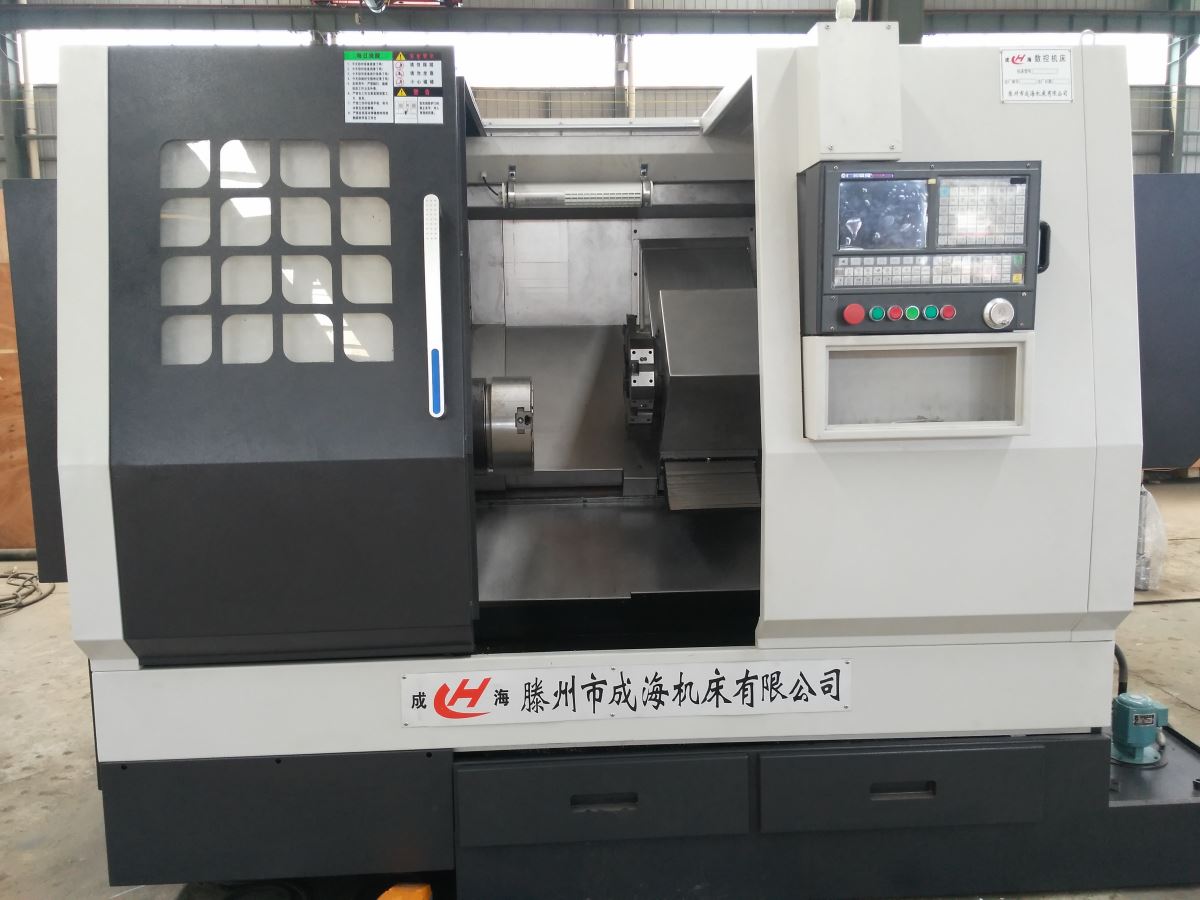 已成交客戶到我公司,相互交流學(xué)習(xí)數(shù)控斜車(chē)
